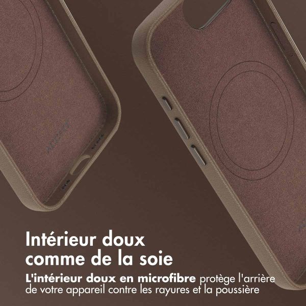 Accezz Coque arrière en cuir avec MagSafe Apple iPhone 16e - Marron café