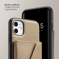 Selencia Coque à cordon avec porte-cartes enveloppe Sera iPhone 11 - Beige