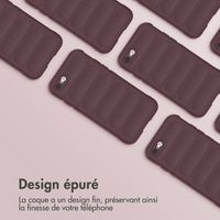 imoshion Coque arrière EasyGrip iPhone SE (2022 / 2020) / 8 / 7 - Aubergine