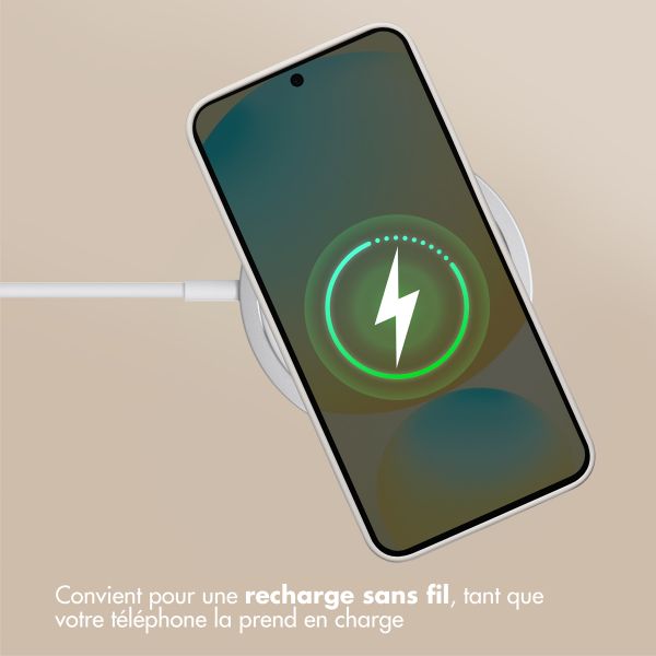 Accezz Coque Liquid Silicone avec MagSafe Samsung Galaxy S25 FE - Stone