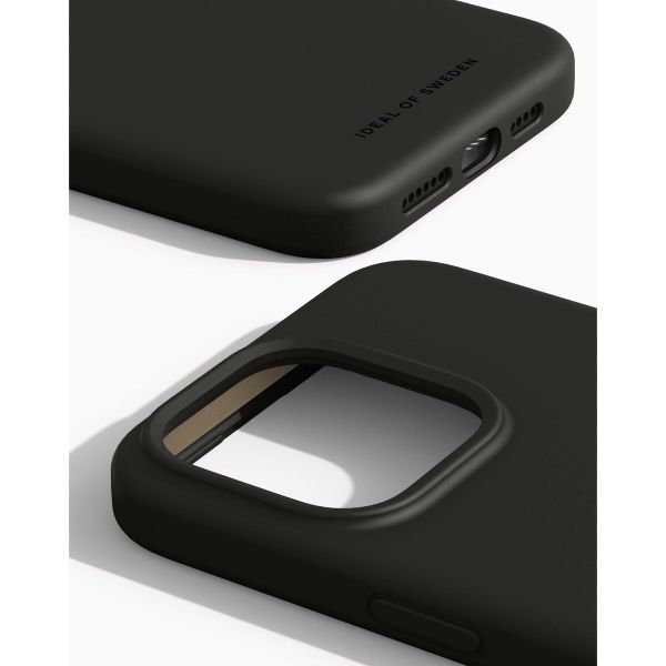 iDeal of Sweden Coque Silicone iPhone 15 Pro Max - Black