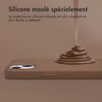 Accezz Coque Liquid Silicone avec MagSafe Apple iPhone 16 Pro Max - Marron clair