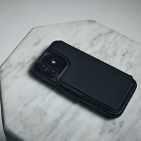 Decoded Portefeuille détachable 2 en 1 en cuir MagSafe Apple iPhone 17 - Noir