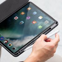 Uniq Étui Moven Apple iPad Air 13 pouces (2025) M3 / (2024) M2 - Stone Blue