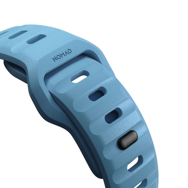 Nomad Bracelet Sport FKM Apple Watch Series 1-10 / SE / Ultra (2) - 42/44/45/46/49 mm - Electric Blue