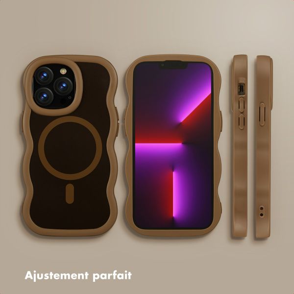 Selencia Coque arrière Wavy avec MagSafe Apple iPhone 13 Pro - Mocha Brown