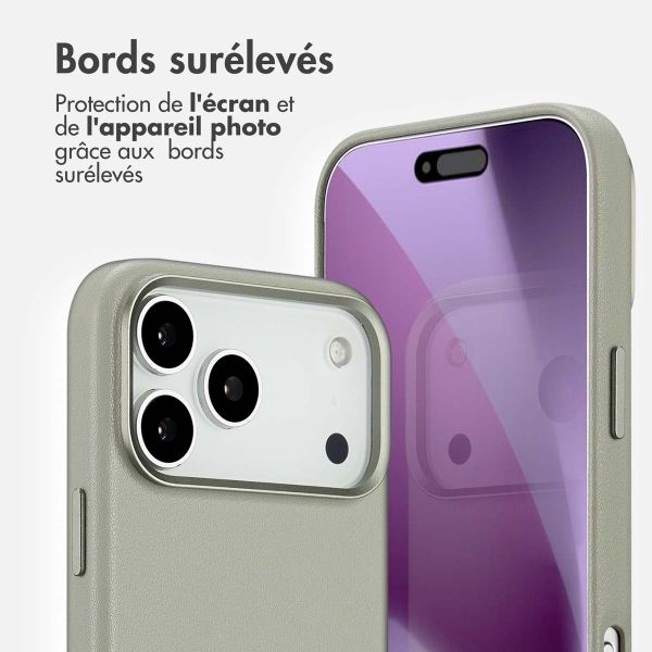 Accezz Coque arrière en cuir avec MagSafe Apple iPhone 17 Pro Max - Light Grey