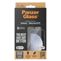 PanzerGlass Protection d'écran Ultra-Wide Fit Anti-bactérienne avec applicateur Samsung Galaxy S24 FE