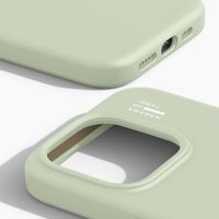 iDeal of Sweden Coque en silicone avec MagSafe Apple iPhone 15 Pro - Sage Green