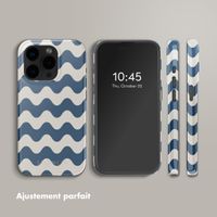 Selencia Coque arrière Vivid avec MagSafe Apple iPhone 15 Pro - Wave Vibes Classic Blue