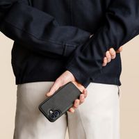 Accezz Coque arrière Edge avec MagSafe Apple iPhone 16 - Noir