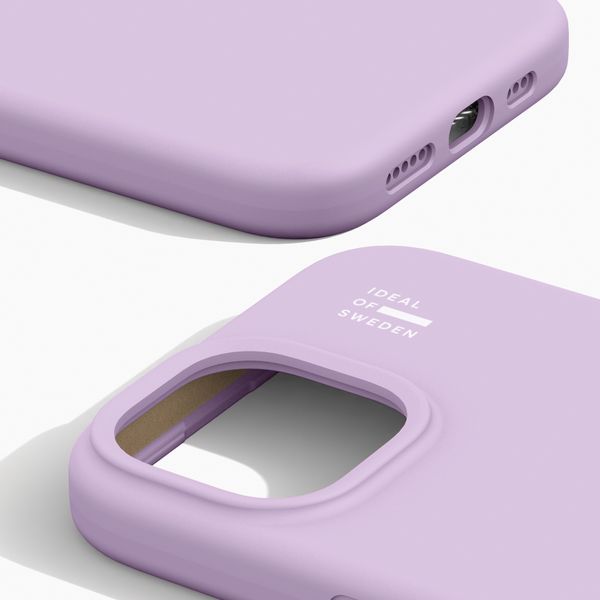 iDeal of Sweden Coque en silicone avec MagSafe Apple iPhone 17e / 16e / 15 / 14 / 13 - Lavender Milk