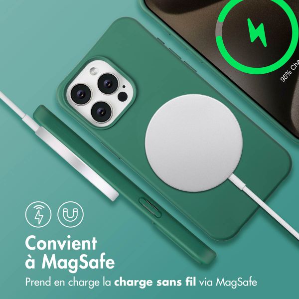 imoshion Coque arrière Color avec cordon amovible et MagSafe Apple iPhone 15 Pro Max - Vert foncé