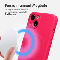 imoshion Coque Couleur avec MagSafe Apple iPhone 13 - Neon Pink