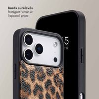 Selencia Coque de télephone Nova avec cordon et porte-cartes Apple iPhone 17 Pro - Leopard