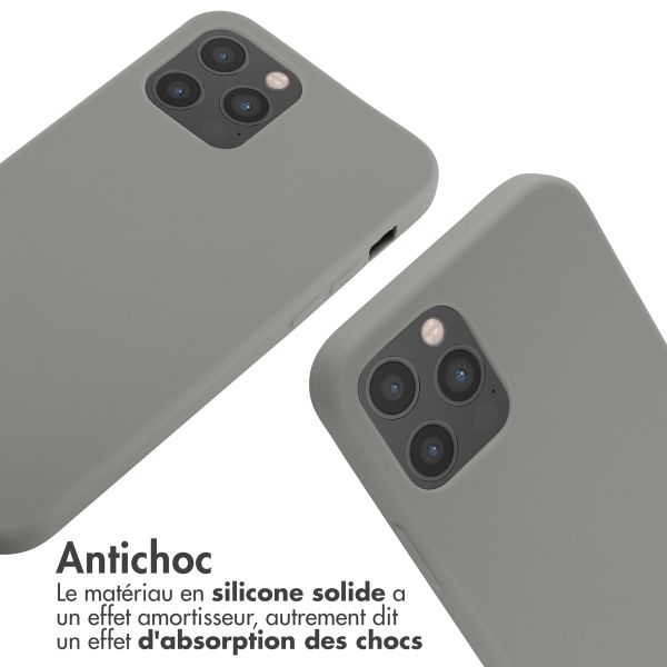 imoshion ﻿Coque en silicone avec cordon iPhone 12 (Pro) - Gris clair