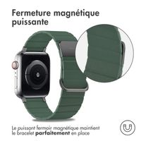 imoshion Bracelet en cuir magnétique Apple Watch Series 1 t/m 9 / SE (38/40/41 mm) | Series 10 / 11 (42 mm) - Vert