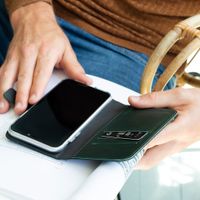 Selencia Étui portefeuille en cuir véritable Apple iPhone 12 (Pro) - Vert