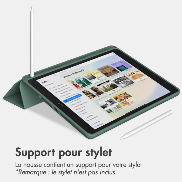 Accezz Étui de téléphone portefeuille Smart Silicone iPad 6 (2018) 9.7 pouces / iPad 5 (2017) 9.7 pouces - Vert foncé