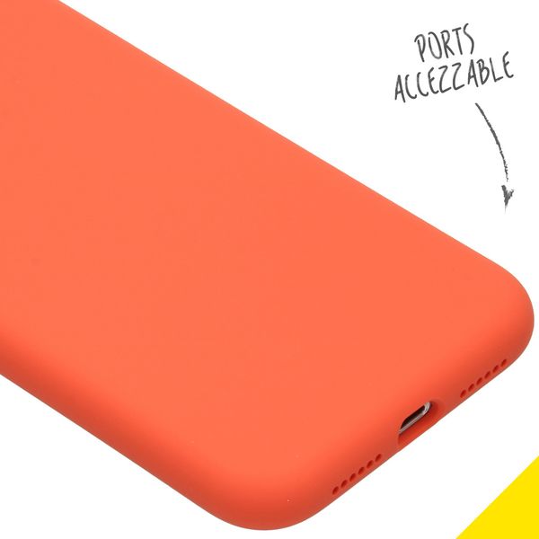 Accezz Coque Liquid Silicone iPhone 11 - Nectarine