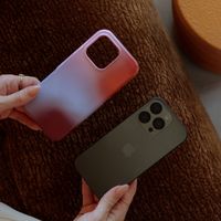 Selencia Coque arrière Vivid avec MagSafe Samsung Galaxy S25 - Gradient Soft Blush