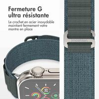 imoshion Bracelet en nylon Alpine Apple Watch Series 1 á 9 / SE (38/40/41 mm) | Series 10 (42 mm) - Bleu