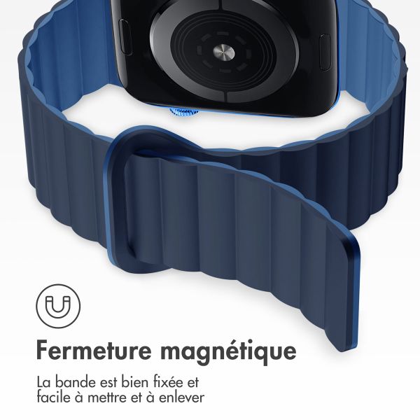 imoshion Bracelet en silicone magnétique Apple Watch Series 1 t/m 9 / SE (38/40/41 mm) | Series 10 / 11 (42 mm) - Bleu foncé