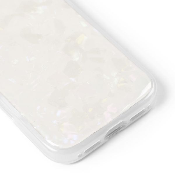 iDeal of Sweden Coque Pearlized Apple iPhone 16 - Blanc