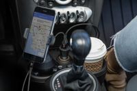 Belkin Car Cup Mount - Support de téléphone pour voiture - Porte-gobelet - Noir