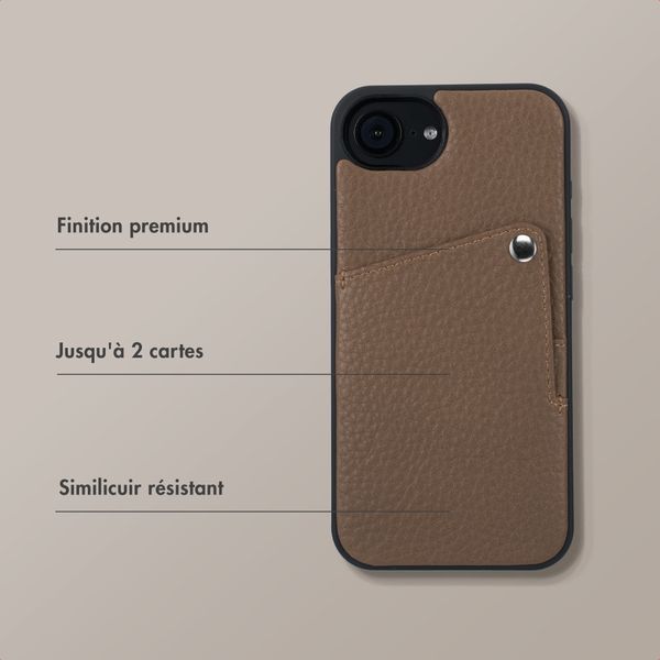 Selencia Coque Riva avec porte-cartes Apple iPhone 16e - Mocha Brown