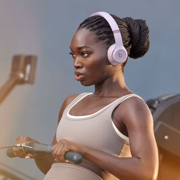 Beats Casque sans fil Solo 4 - Cloud Pink