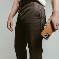 Nomad Étui de télephone portefeuille Modern Leather Folio Apple iPhone 16 Pro - English Tan