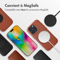 Accezz Coque arrière en cuir avec MagSafe iPhone 16 Pro - Sienna Brown