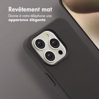 imoshion Coque arrière Color avec cordon amovible et MagSafe Apple iPhone 15 Pro - Black Coffee