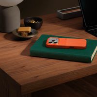 Beats Coque robuste avec MagSafe et contrôle de caméra Apple iPhone 17 Pro Max - Sierra Orange