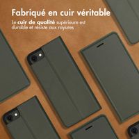 Accezz Étui de téléphone Slim Folio en cuir de qualité supérieure Apple iPhone SE (2022 / 2020) / 8 / 7 / 6(s) - Vert