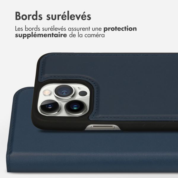 Accezz Étui de téléphone portefeuille en cuir de qualité supérieure 2 en 1 Apple iPhone 14 Pro Max - Vert foncé