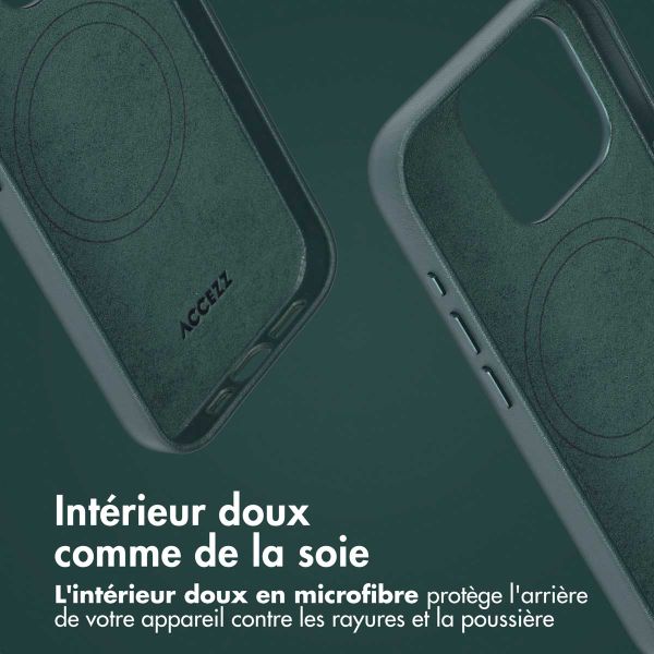 Accezz Étui de télephone portefeuille en cuir 2-en-1 avec MagSafe Apple iPhone 15 Pro - Cedar Green