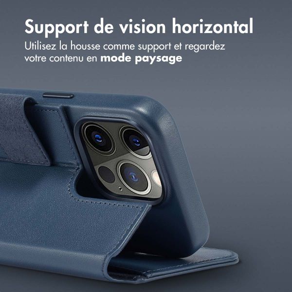 Accezz Étui de téléphone portefeuille en cuir 2-en-1 avec MagSafe iPhone 15 Pro - Nightfall Blue