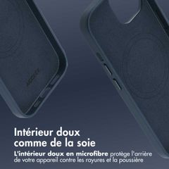 Accezz Coque arrière en cuir avec MagSafe Apple iPhone 15 - Nightfall Blue