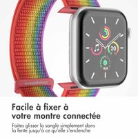 imoshion Bracelet en nylon Apple Watch Series 1 t/m 9 / SE (38/40/41 mm) | Series 10 / 11 (42 mm) - Rainbow