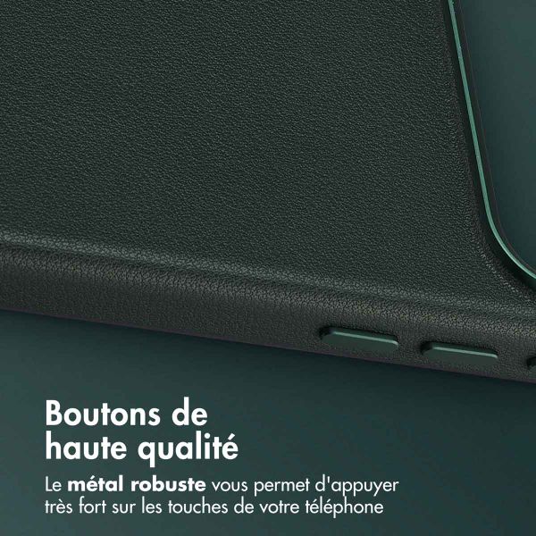 Accezz Coque arrière en cuir avec MagSafe Apple iPhone 17 Pro - Cedar Green