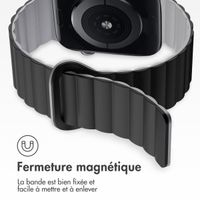 imoshion Bracelet en silicone magnétique Apple Watch Series 1 t/m 9 / SE (38/40/41 mm) | Series 10 / 11 (42 mm) - Noir / Gris