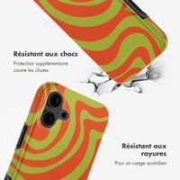 Selencia Coque arrière Vivid avec MagSafe Apple iPhone 16 - Wavy Swirl Orange Fern