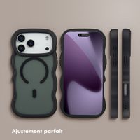 Selencia Coque arrière Wavy avec MagSafe Apple iPhone 17 Pro Max - Noir