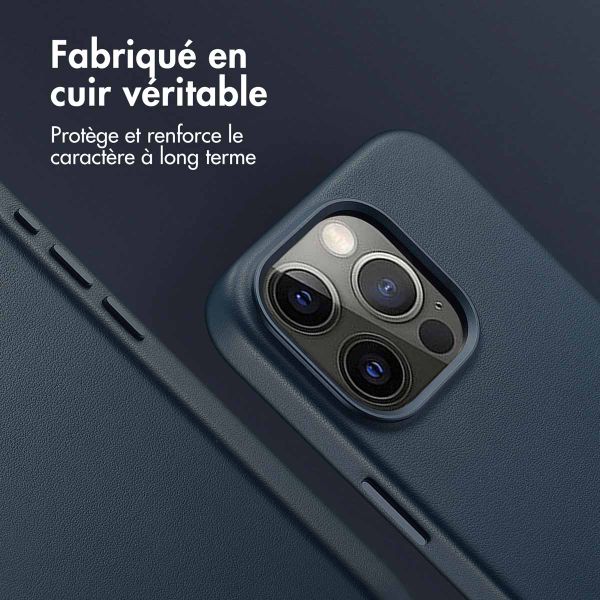 Accezz Coque arrière en cuir avec MagSafe Apple iPhone 15 Pro - Nightfall Blue