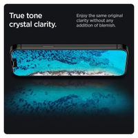 Spigen EZ Fit GLAS.tR Protection d'écran en verre confidentialité - 1 pack Apple iPhone 17e / 16e / 14 / 13 / 13 Pro