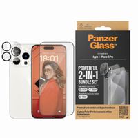 PanzerGlass ﻿Pack 2-en-1 - Protection d'écran antibactérienne Ultra-Wide Fit avec applicateur + Protection de caméra Apple iPhone 15 Pro
