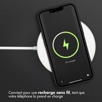 Accezz Coque Liquid Silicone Apple iPhone 13 - Noir