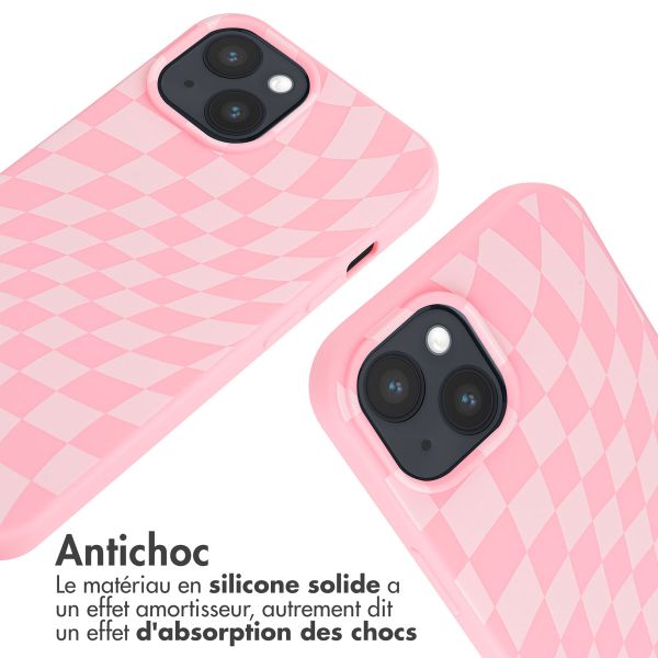 imoshion Coque design en silicone avec cordon iPhone 15 - Retro Pink